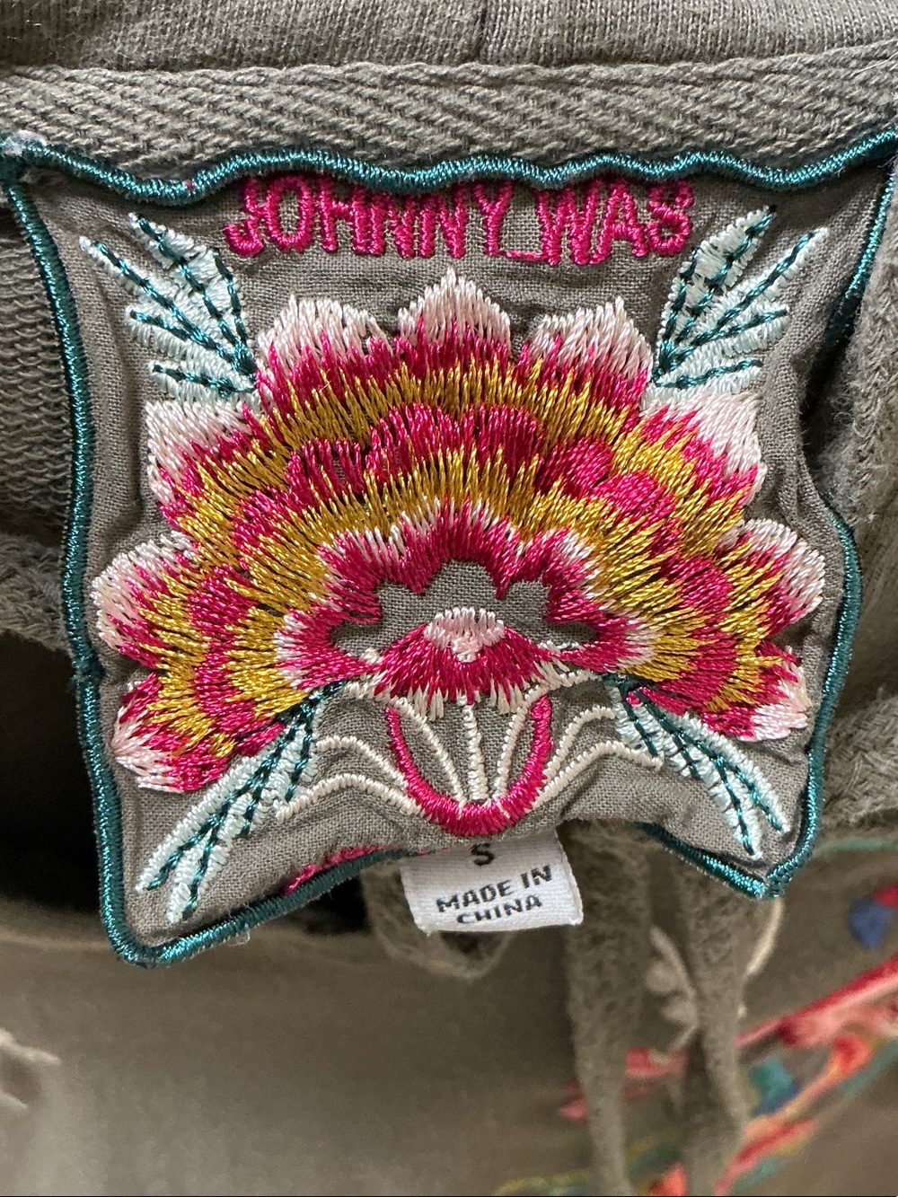 Johnny Was Dark Gray Embroidered Flamingo Pullover - Picture 5 of 5